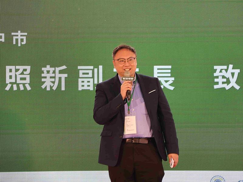 台中市副市長鄭照新